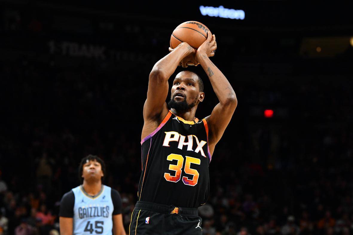 包含里程碑夜皇家社会队长鼓劲，NBA季后赛集结日刷纪录，引发热议，资深球员宣示担当的词条